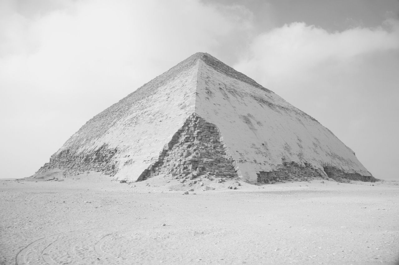 Piramide piegata di Sneferu a Dahshur