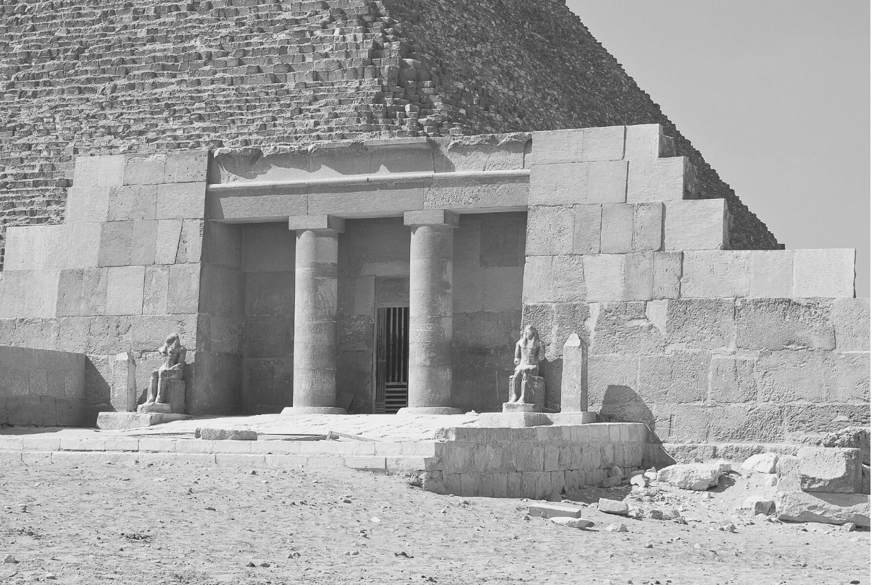 Frammento del lato sud della piramide di Micerino