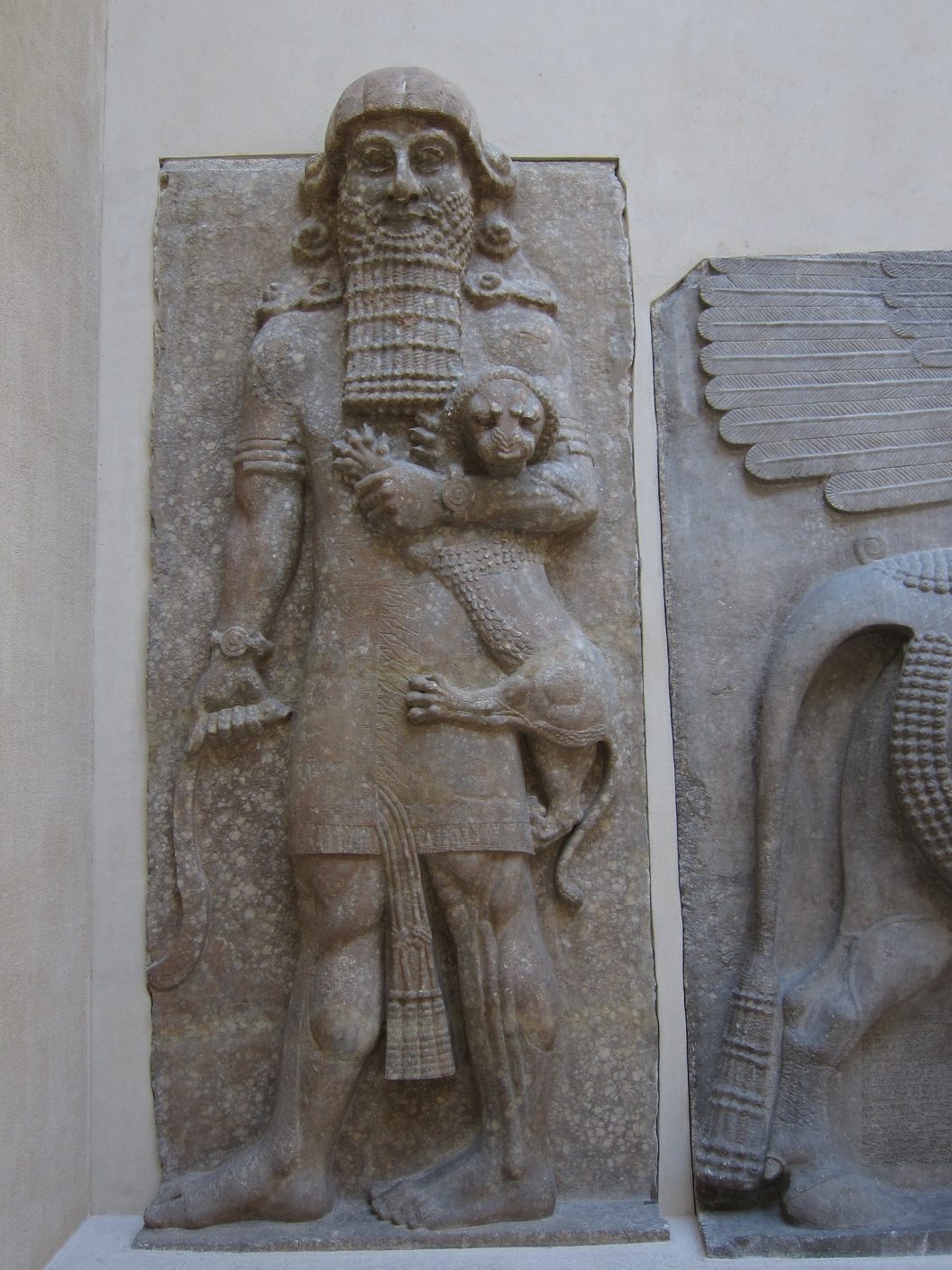 Statua che raffigura Gilgamesh. Foto di Chris Waits, CC-BY 2.0