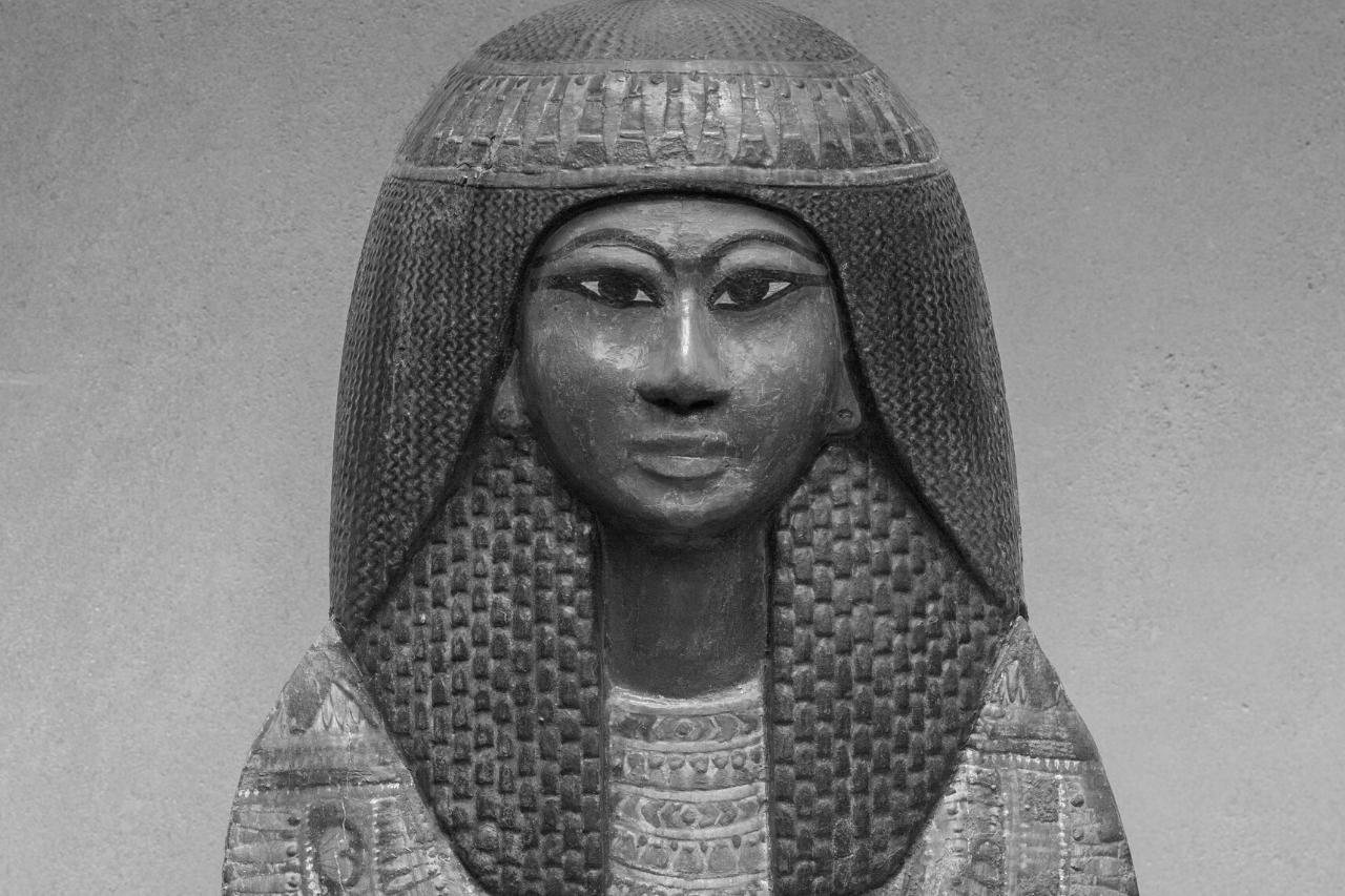 Khonsu: il dio della luna e protettore dei viaggiatori notturni