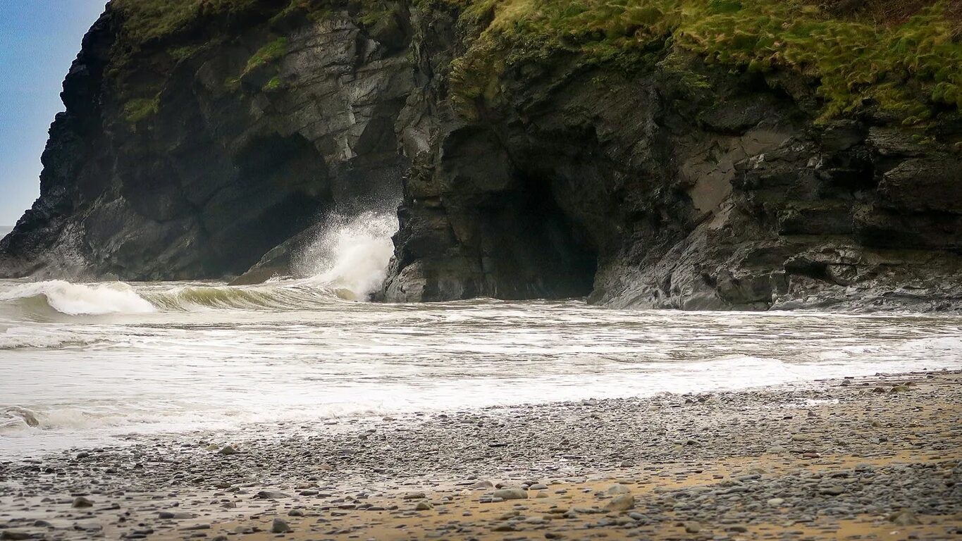 Spiaggia di Penbryn a Llanborth, il sito probabile di Llongborth