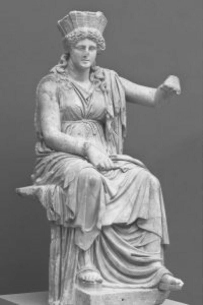 Statua di Rea, la dea greca associata al Monte Ida