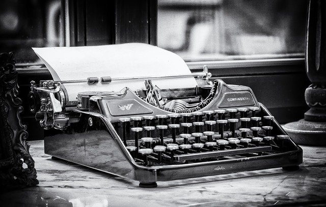 La macchina da scrivere di Adonis il poeta