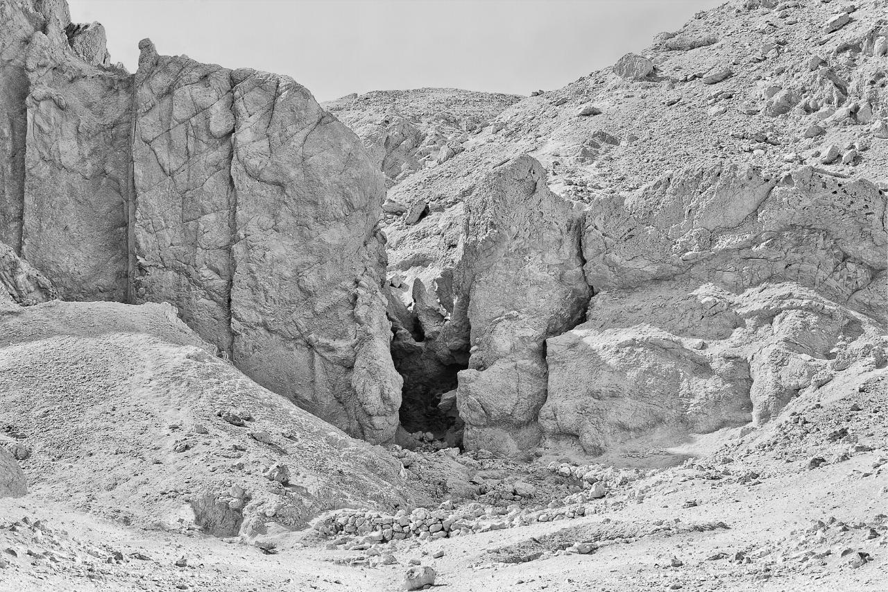 Valle delle Regine: un cimitero di regali femminili egizie