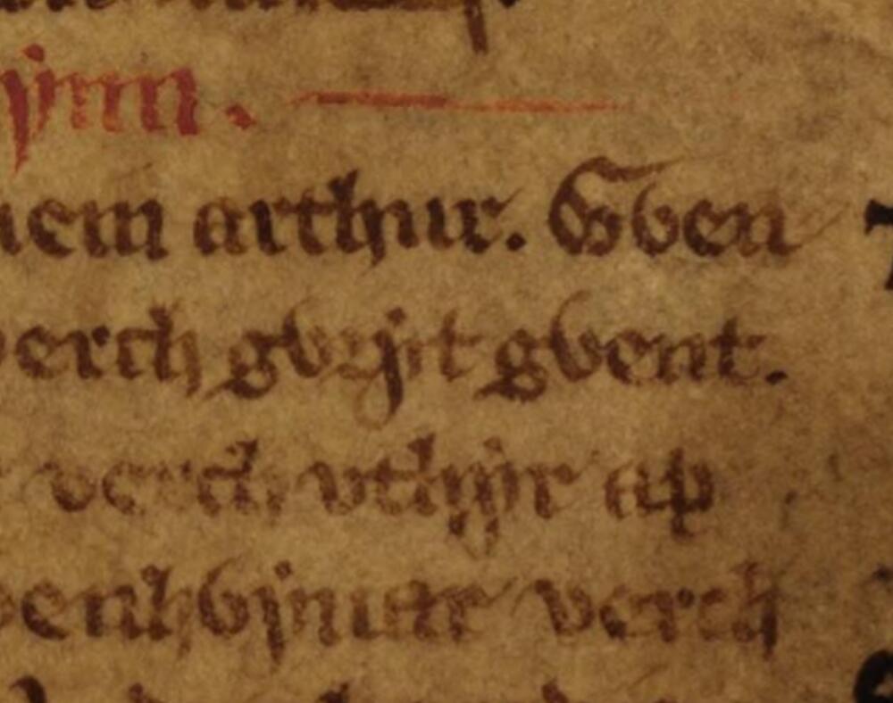 Foglio 55v del Libro Bianco di Rhydderch, che mostra la Triade 56, le Tre Grandi Regine di Artù, in cui il nome di Cywryd Gwent si vede al centro, National Library of Wales, Aberystwyth