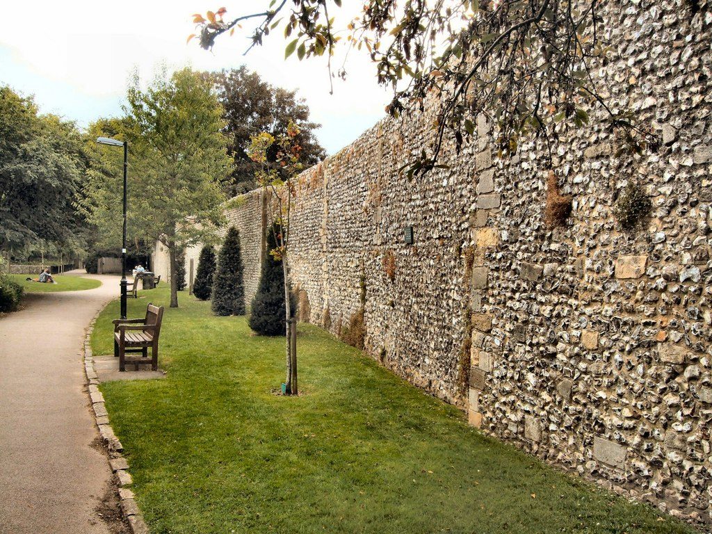 Mura di Winchester. Foto di Paul Gillett, CC-BY 2.0