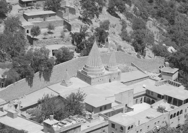 Santuario yazida di Sheikh Adi